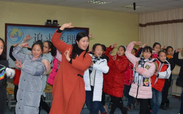 合沟中学喜迎柳琴戏进课堂