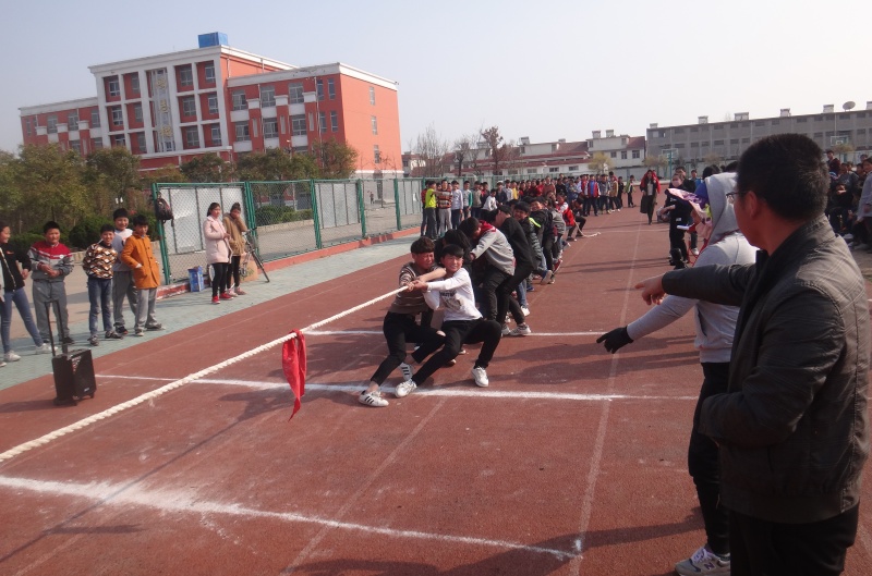 马陵山中学七年级举行趣味运动会_德育天地_新沂市山