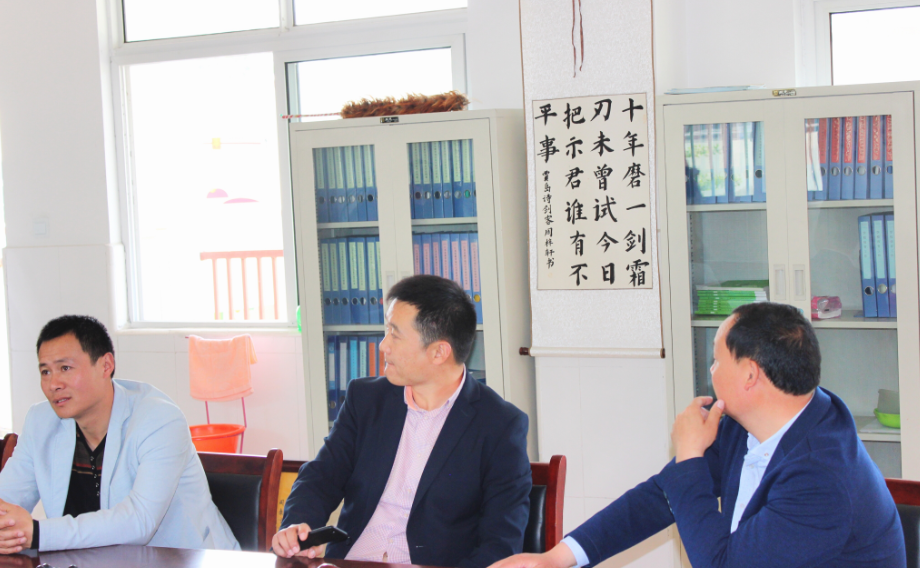 同交流,共成长 邳州市占城镇中心小学—草桥镇周嘴中心小学校际联谊