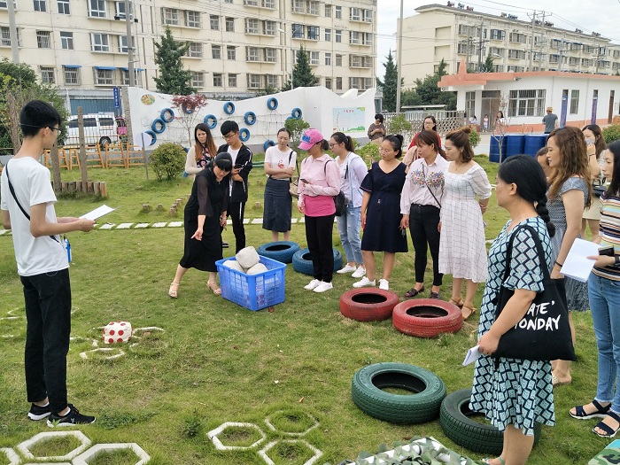 相互学习,共同成长—港头镇第一幼儿园户外环境创设评比活动