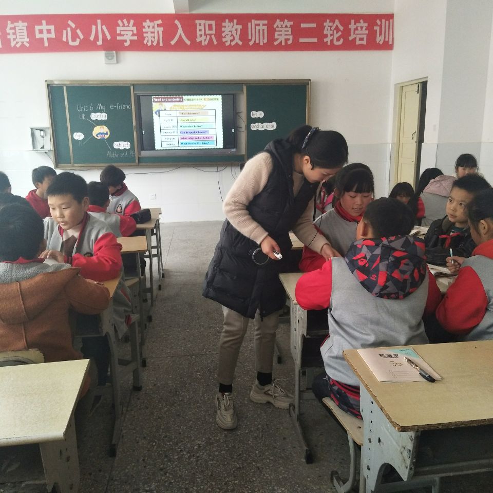 一缕梅香,陶染英语学讲课堂_校园新闻_新沂市双塘镇中心小学