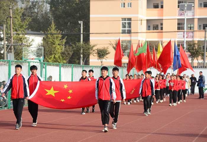 合沟中学为新沂市创建全国文明城市助力