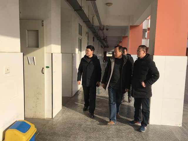 市教育工委书记王兆友莅临黑埠中学检查督导疫情防控工作_校园之窗