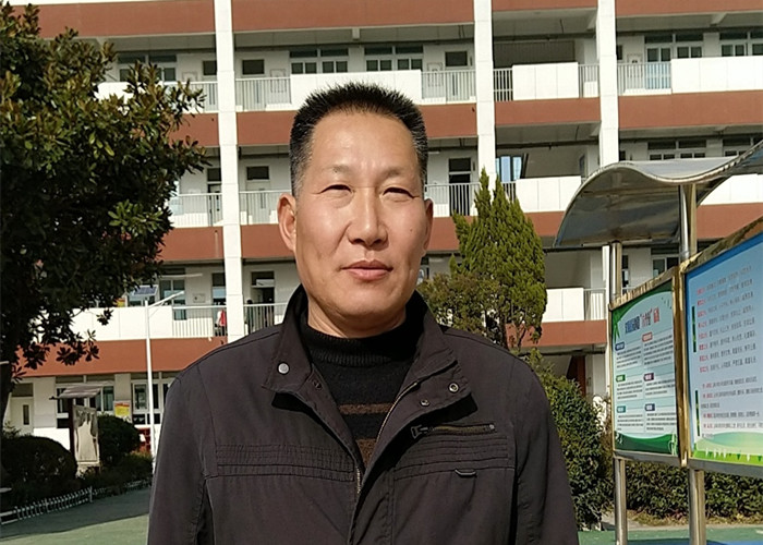 胡栋年_副本.jpg