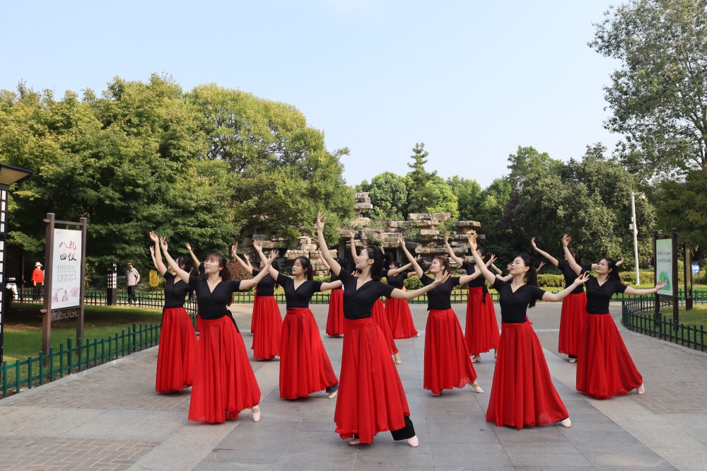 11.炽热爱国情，师幼爱国心(1).jpg
