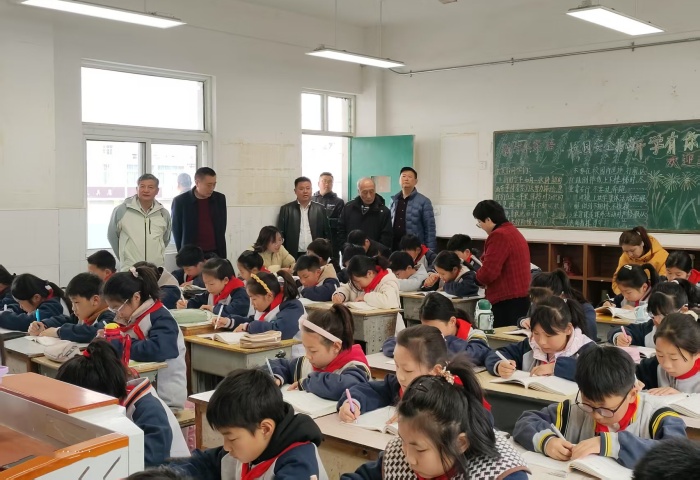 领导进课堂.jpg