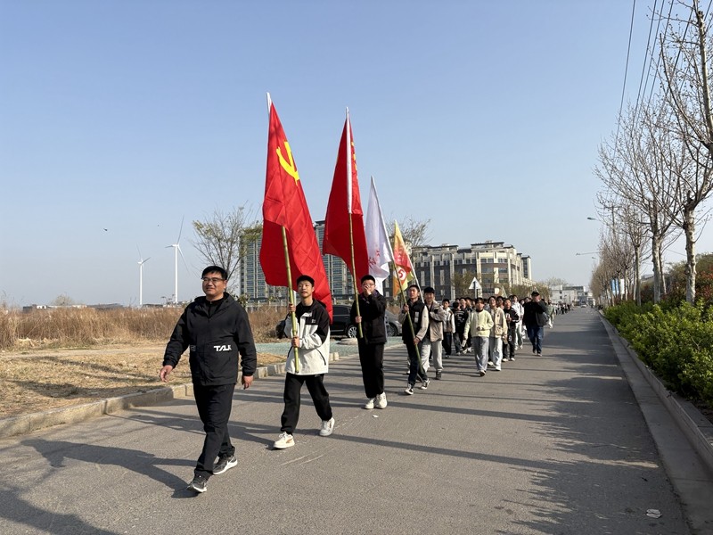 24a01ab3e6838cc70c7004f60413a3b_副本.jpg