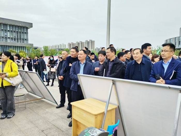 4c670e05017bedb4a54143b6b40f09e.jpg 4c670e05017bedb4a54143b6b40f09e.jpg