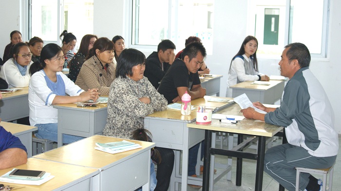 城西小学北校区召开二年级家长会