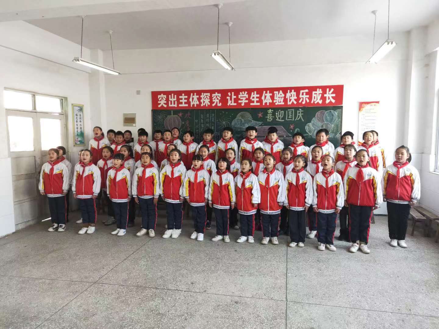 “唱响中国梦”——合沟中心小学校园文化艺术节合唱展示会