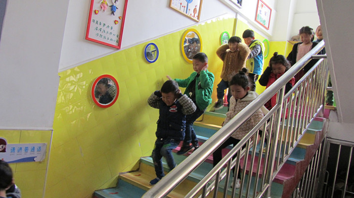 防震减灾，时时铭记——新沂市北沟第二幼儿园进行防震演习活动