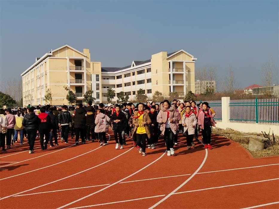 学会健体，收获快乐 ---高流镇中心小学开启晨跑活动