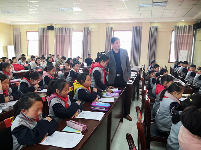 新沂市小学第四研训联盟 语文教学研讨活动在桥口小学如期举行