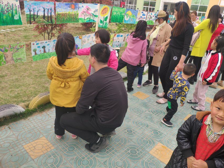 感受春天，童心飞扬——港头镇第一幼儿园幼儿绘画展