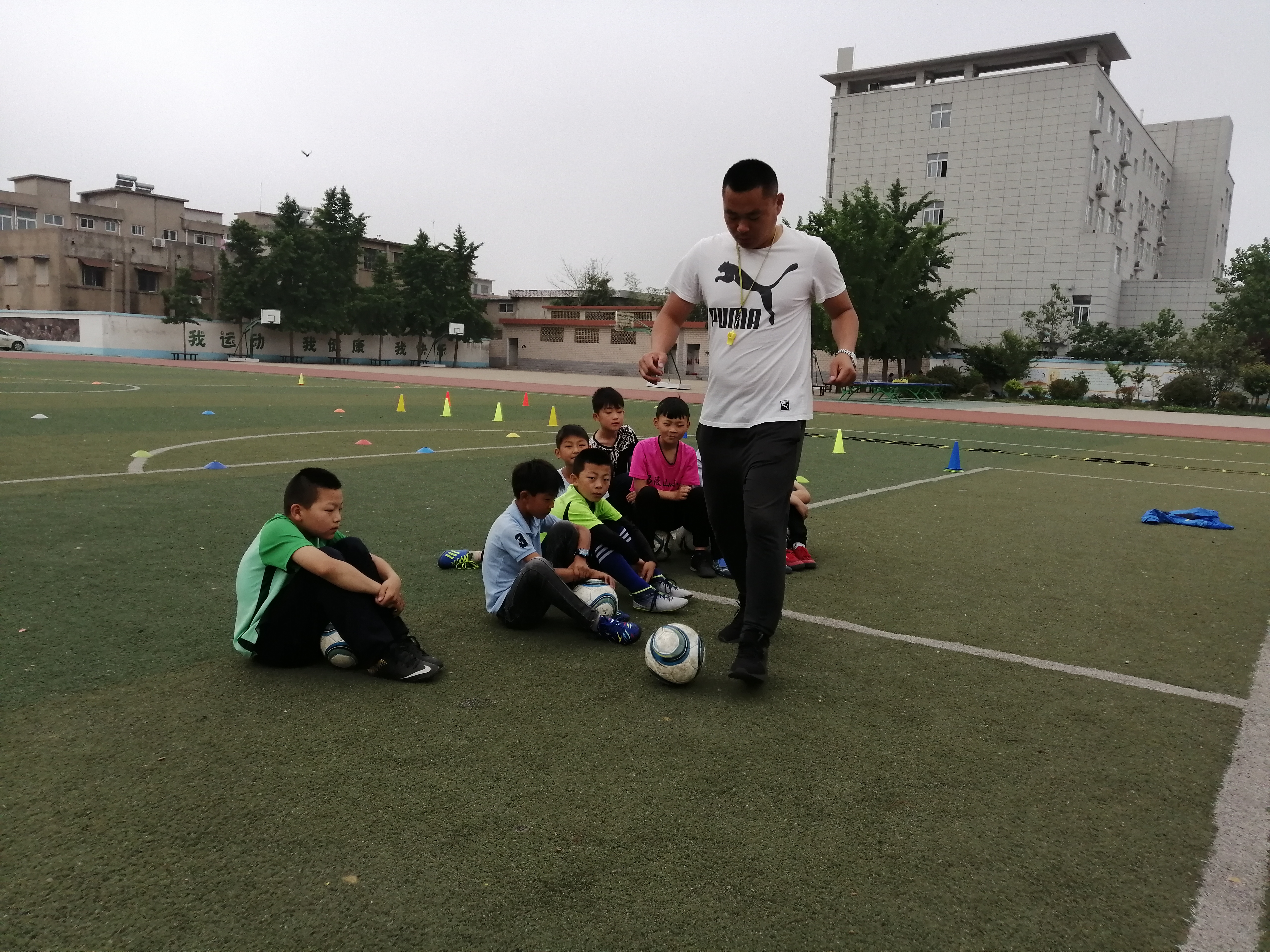 市马陵山镇中心小学积极备战2019年徐州市市长杯青少年足球赛