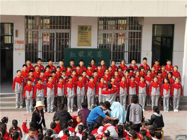 瓦窑镇双庙小学举行校园红歌比赛