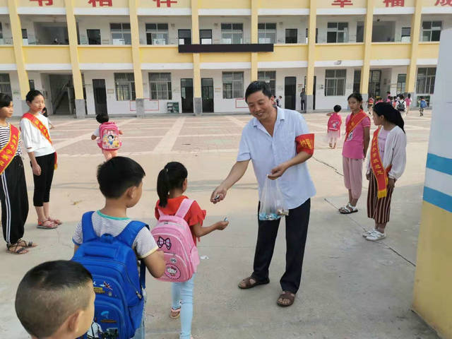我们学校有点甜   ———彭庄小学欢迎一年级新生入学