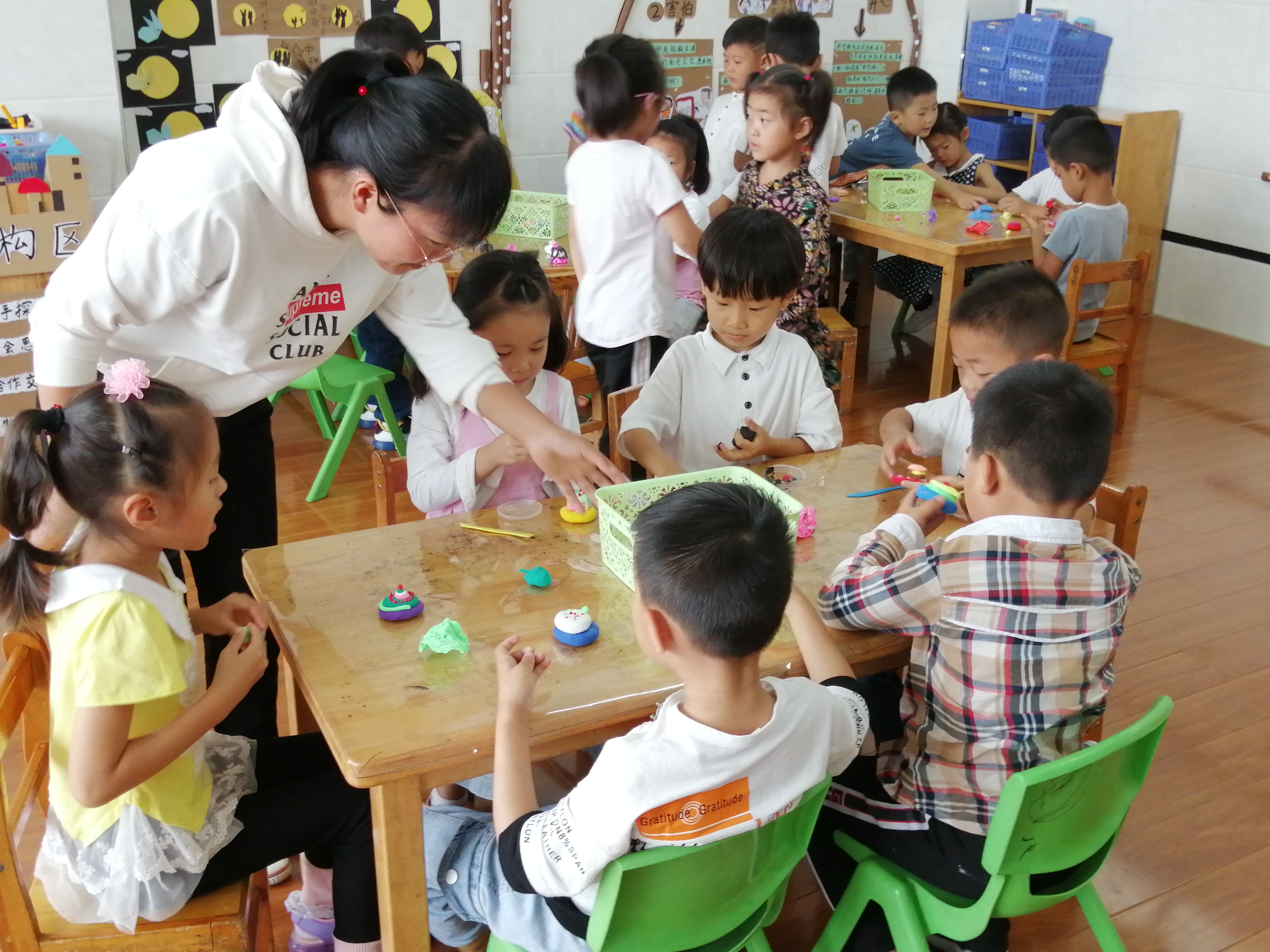 我给祖国妈妈过生日   ----妇联幼儿园蓝莓班迎国庆活动