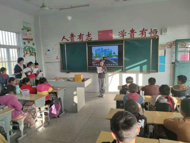 西洪小学举行“文明出行，快乐成长”演讲比赛