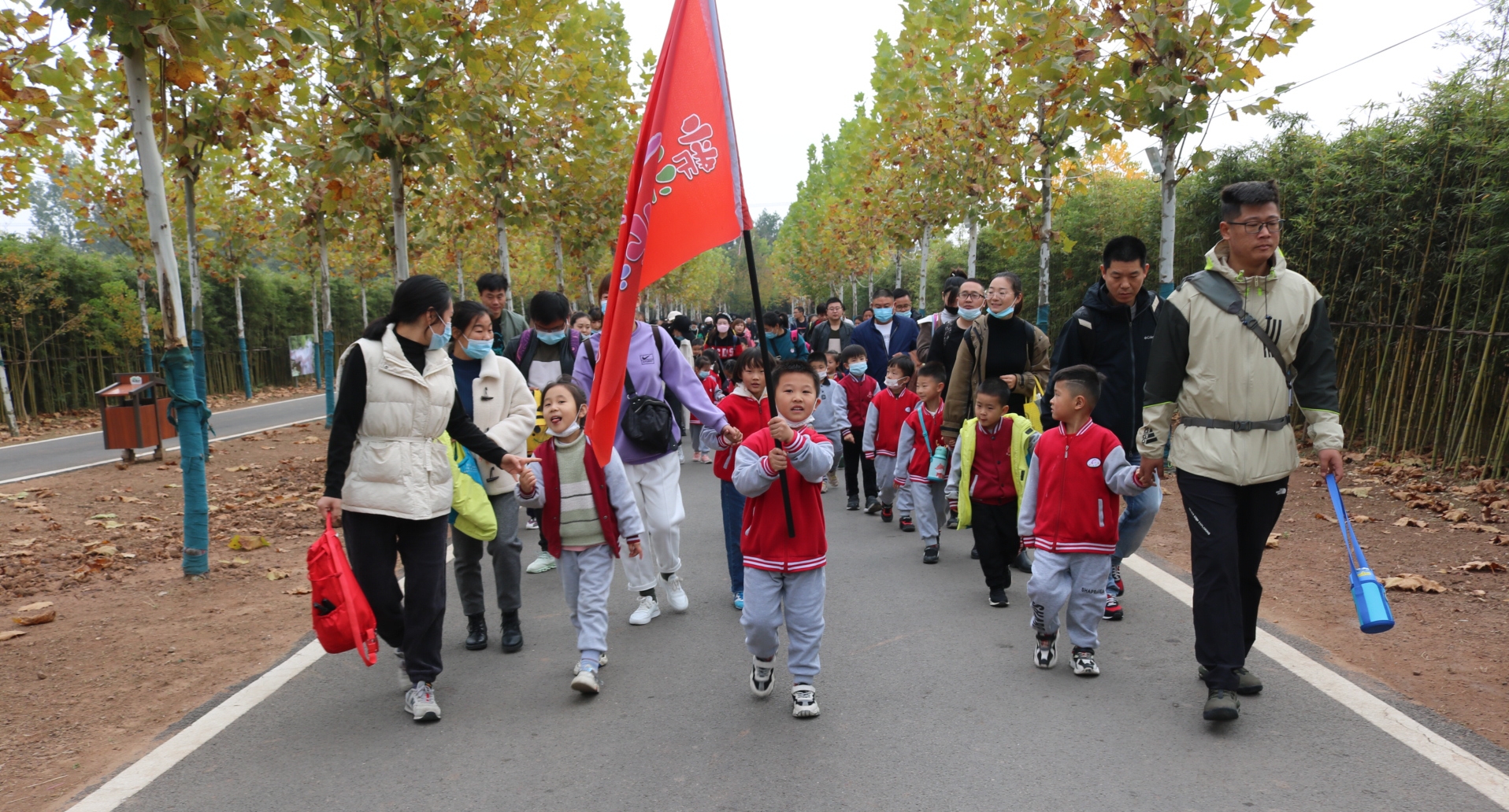 拥抱秋天，携手“童”行 ——新沂市北沟第二幼儿园举行秋季课程实践活动