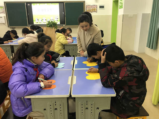 “快乐学习，健康成长” ——桥口小学举办心理团体辅导课