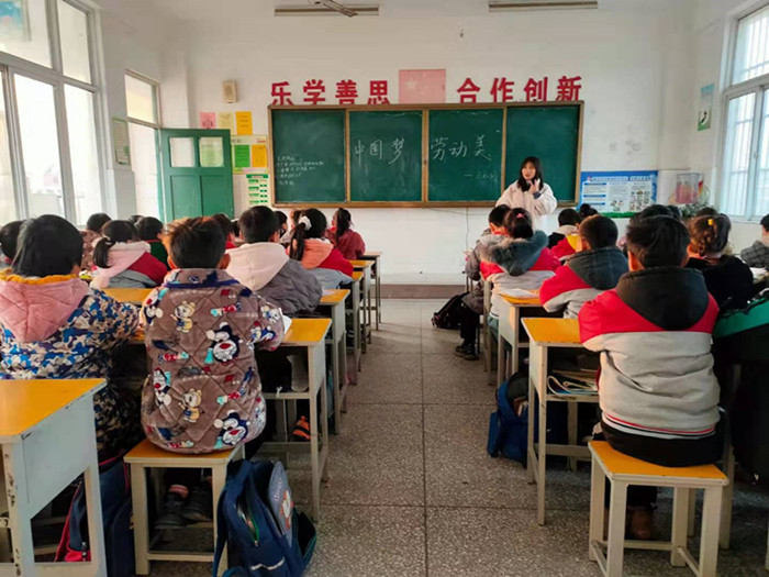 瓦窑镇双庙小学开展“中国梦，劳动美”主题教育活动