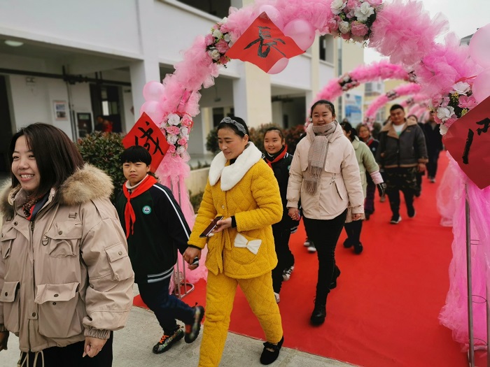 城北小学举行“感恩有你，我的成长”学生十岁成长仪式