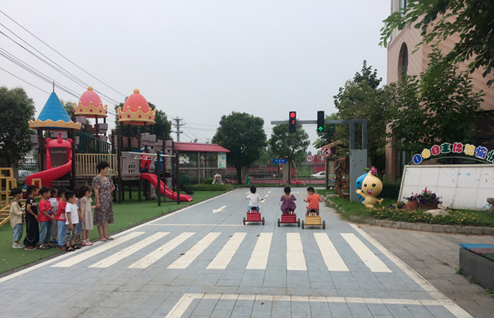 交通安全伴我行  ——北沟第一幼儿园开展交通安全教育活动