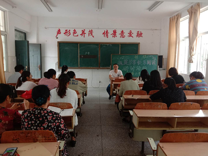 “规范书写，快乐阅读” ——瓦窑镇低年级写字与阅读教研活动在双庙小学举行
