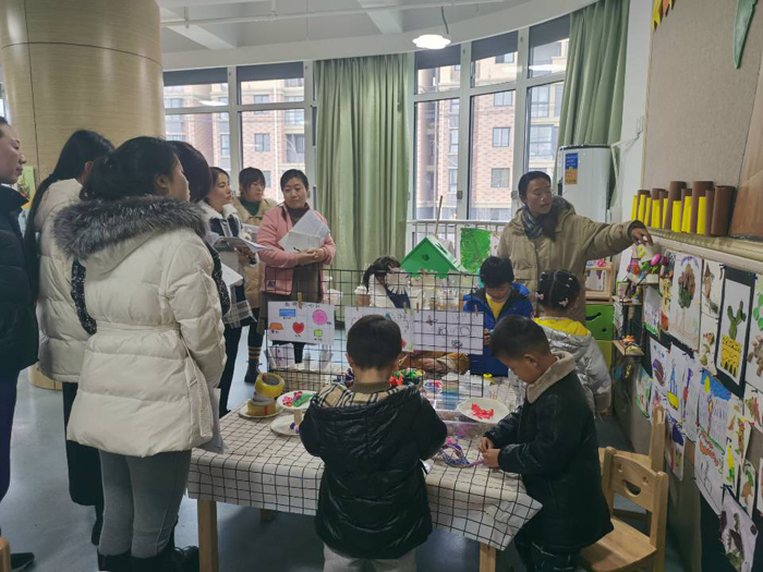 以评促学，共筑乐园——新沂市市府东路幼儿园区域环境评比活动