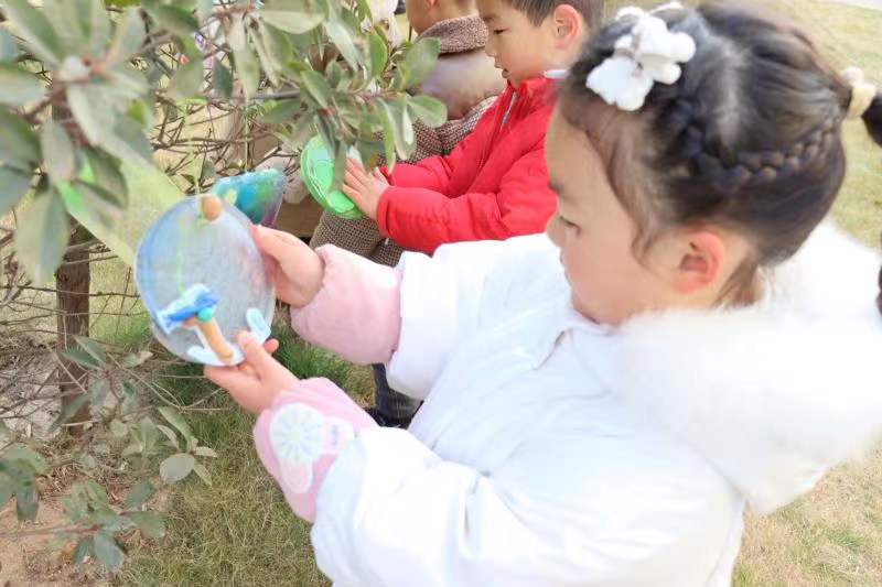 “冰”纷花开  别样童年 ——新沂市青年路幼儿园课程活动