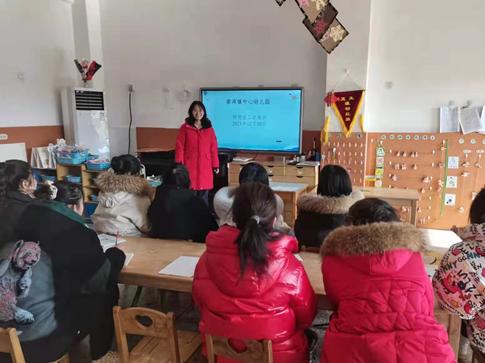 研区域，共成长  ——窑湾镇中心幼儿园开展教研活动