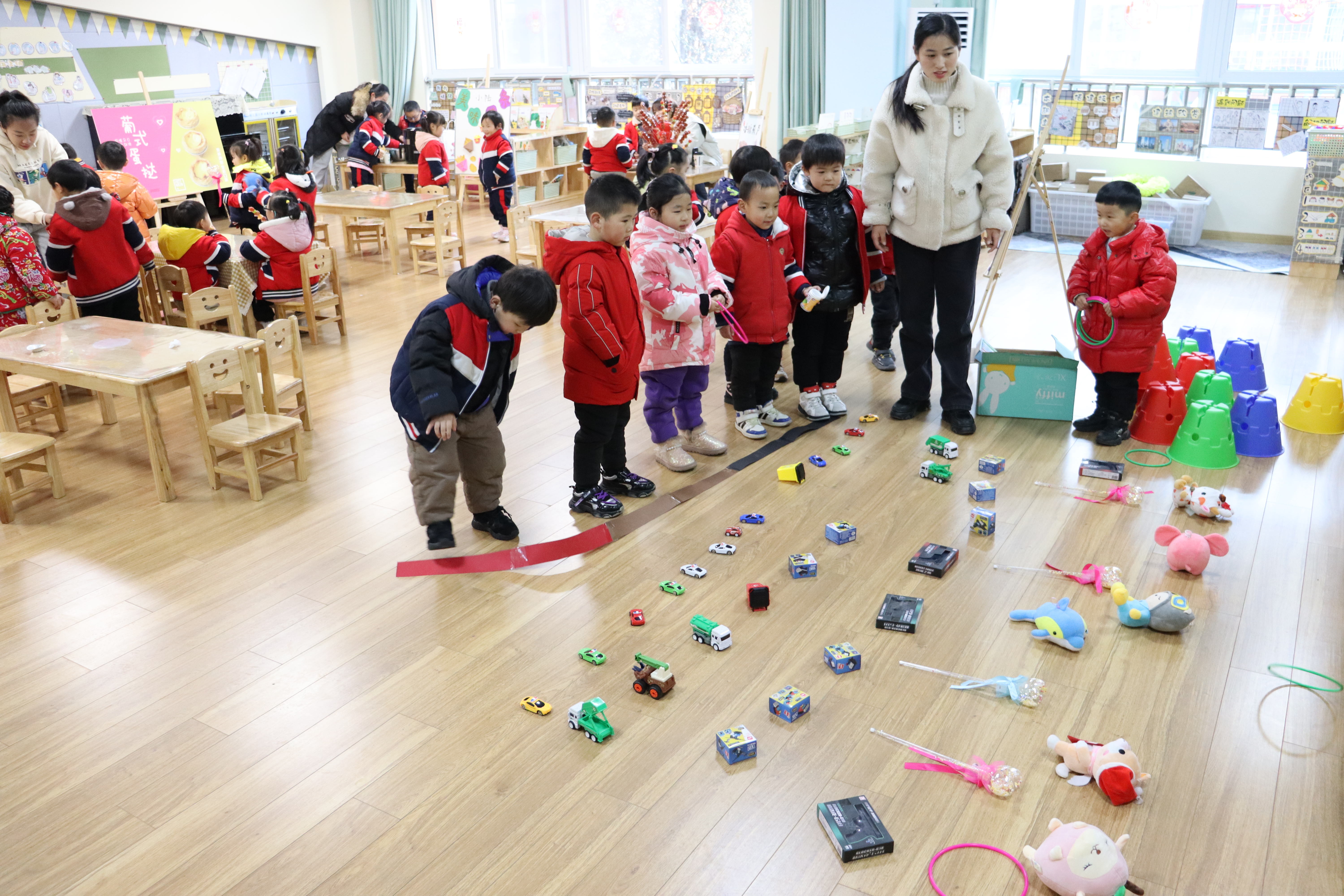 红红火火赶大集 欢欢喜喜过新年 ——新沂市青年路幼儿园庆元旦系列活动