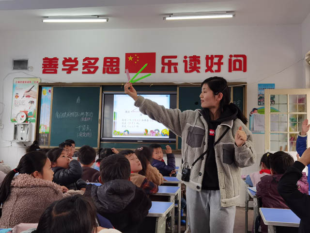 桥口小学开展优质课评比活动