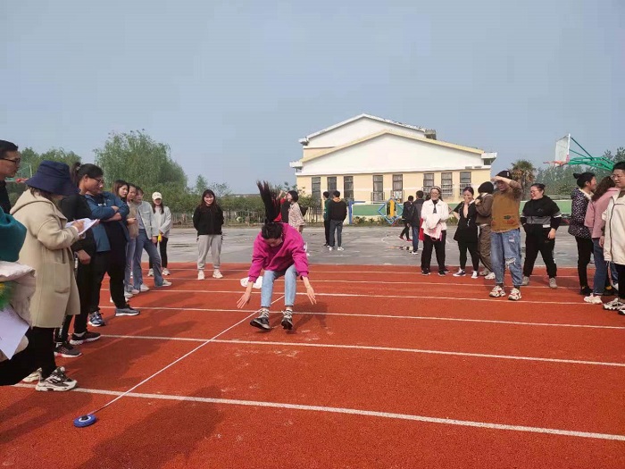 运动竞技  娱乐第一 ——高流镇耀南小学教职工运动会报道