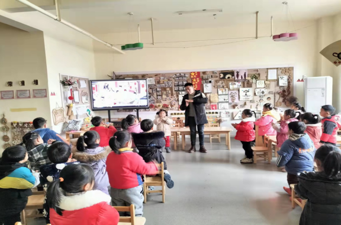 中国年味 情暖腊八 ——港头镇中心幼儿园开展腊八节主题活动