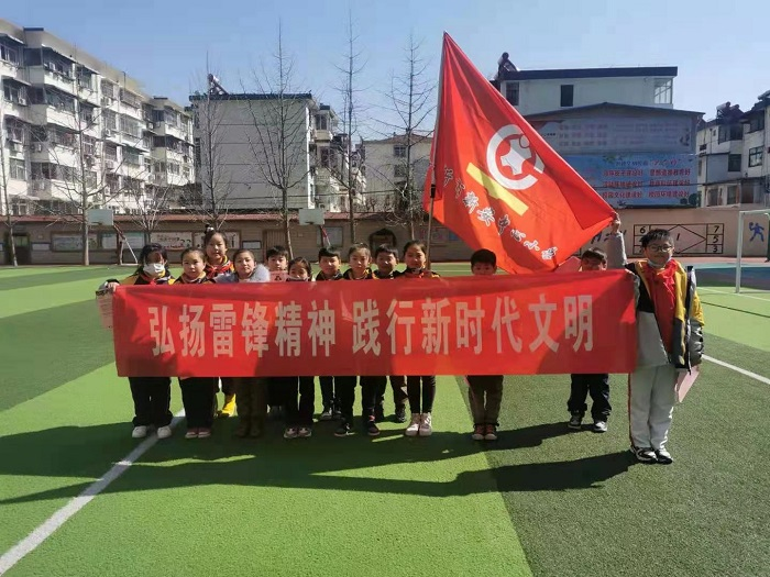 三月春风暖人心，雷锋精神永传承 ——城西小学“学雷锋月”活动报道 