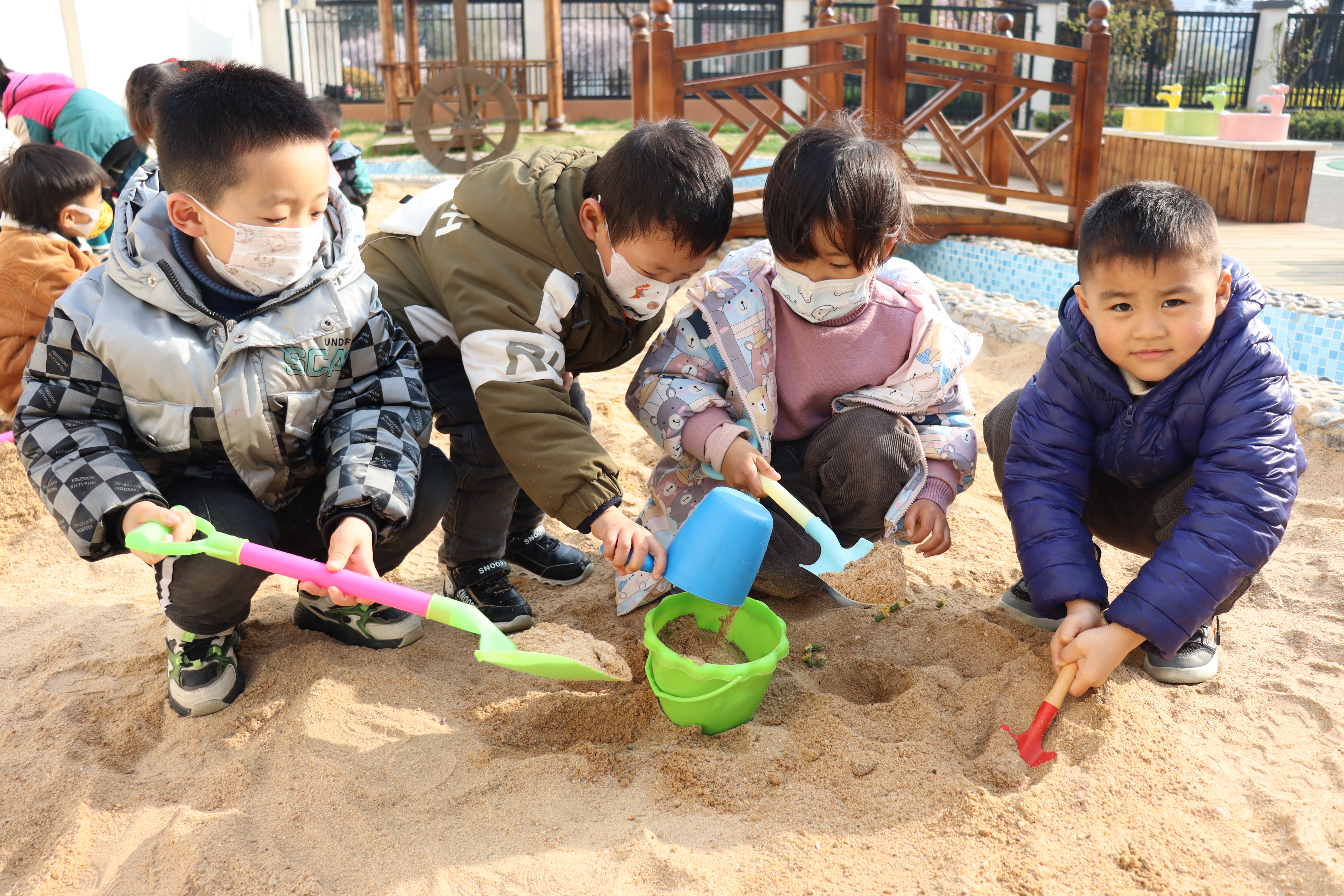 关心气象 关心生活 ——新沂市青年路幼儿园“世界气象日”活动新闻报道