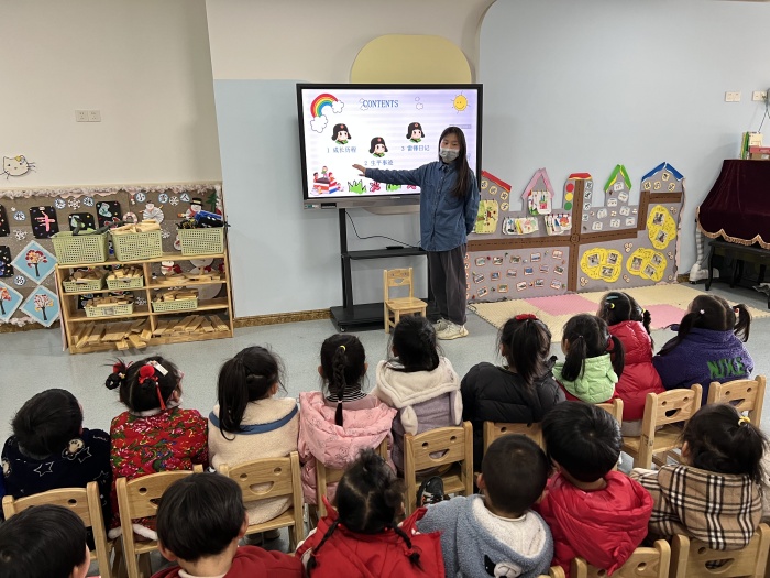 学雷锋，我们在行动——新沂市市府东路幼儿园雷锋日主题实践活动