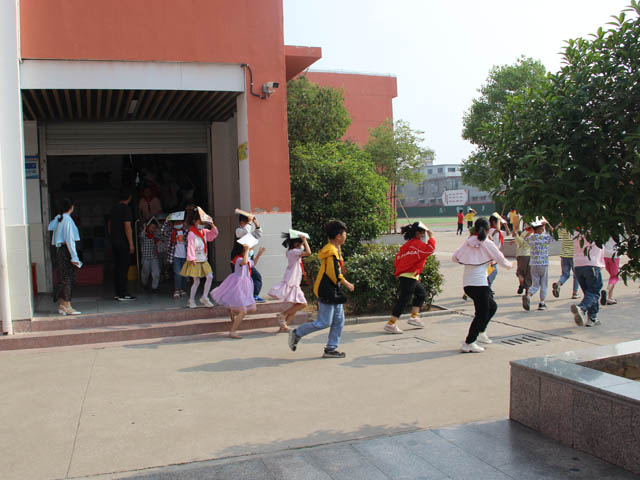 桥口小学开展防震减灾科普宣传周活动