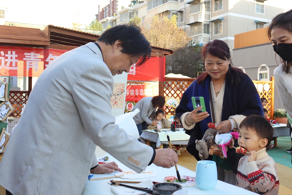 情暖重阳 爱润心田 ——新沂市青年路幼儿园感恩重阳节特别活动