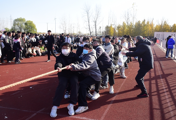 毽飞绳舞齐加油――合沟中学举行冬季三项运动会