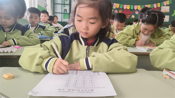 翰墨飘香满校园 少年执笔展风采 ——城关小学举行书写比赛