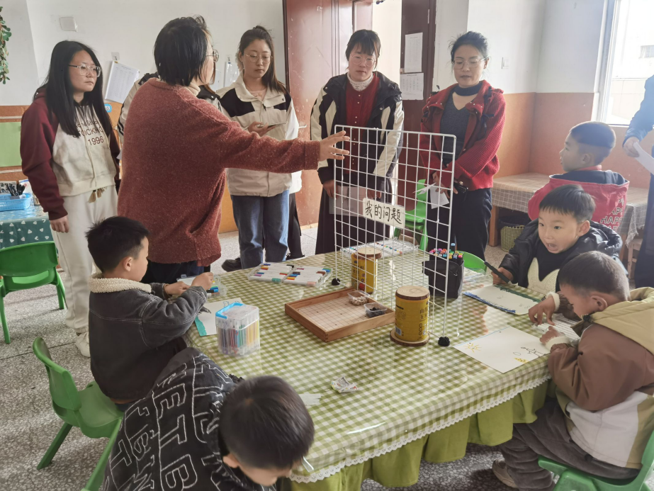 巧投低结构材料 促进幼儿快乐发展 ——窑湾镇中心幼儿园开展二级共同体教研活动