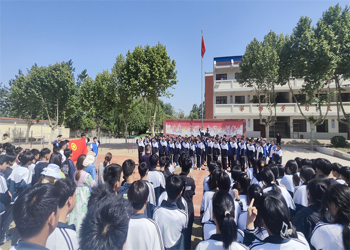 “入团啦！瞧，我们的青春仪式” —城岗中学举行新团员入团宣誓仪式