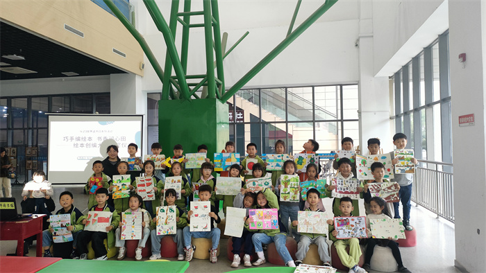 巧手绘梦 书香润心 ——城关小学联合新沂市图书馆举行读写绘创作比赛