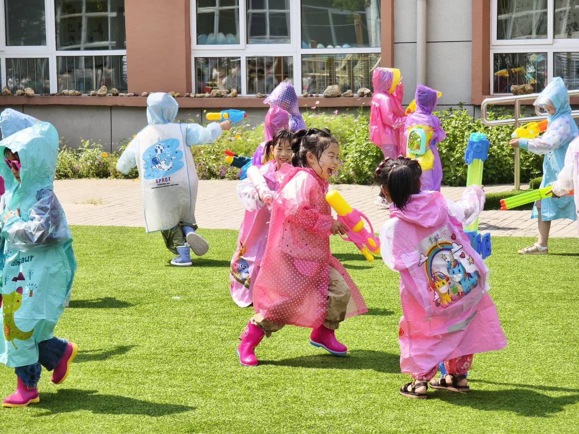 沐夏日 享童趣 悦童年 ——合沟镇中心幼儿园举行庆六一趣味游戏活动