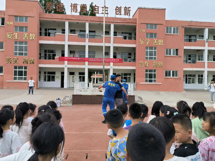 “蓝朋友”进校园   筑牢防溺安全线 ——窑湾镇王楼小学防溺水教育及演练活动
