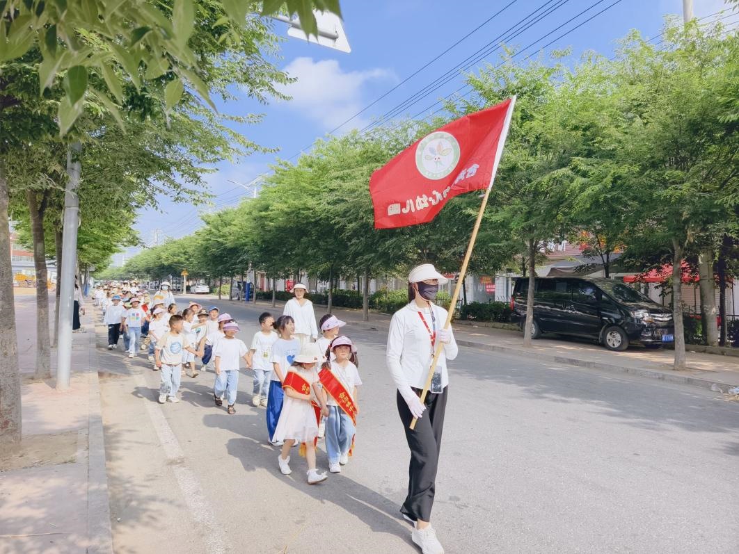“趣”见小学 “幼”见成长——合沟镇中心幼儿园开展走进小学活动