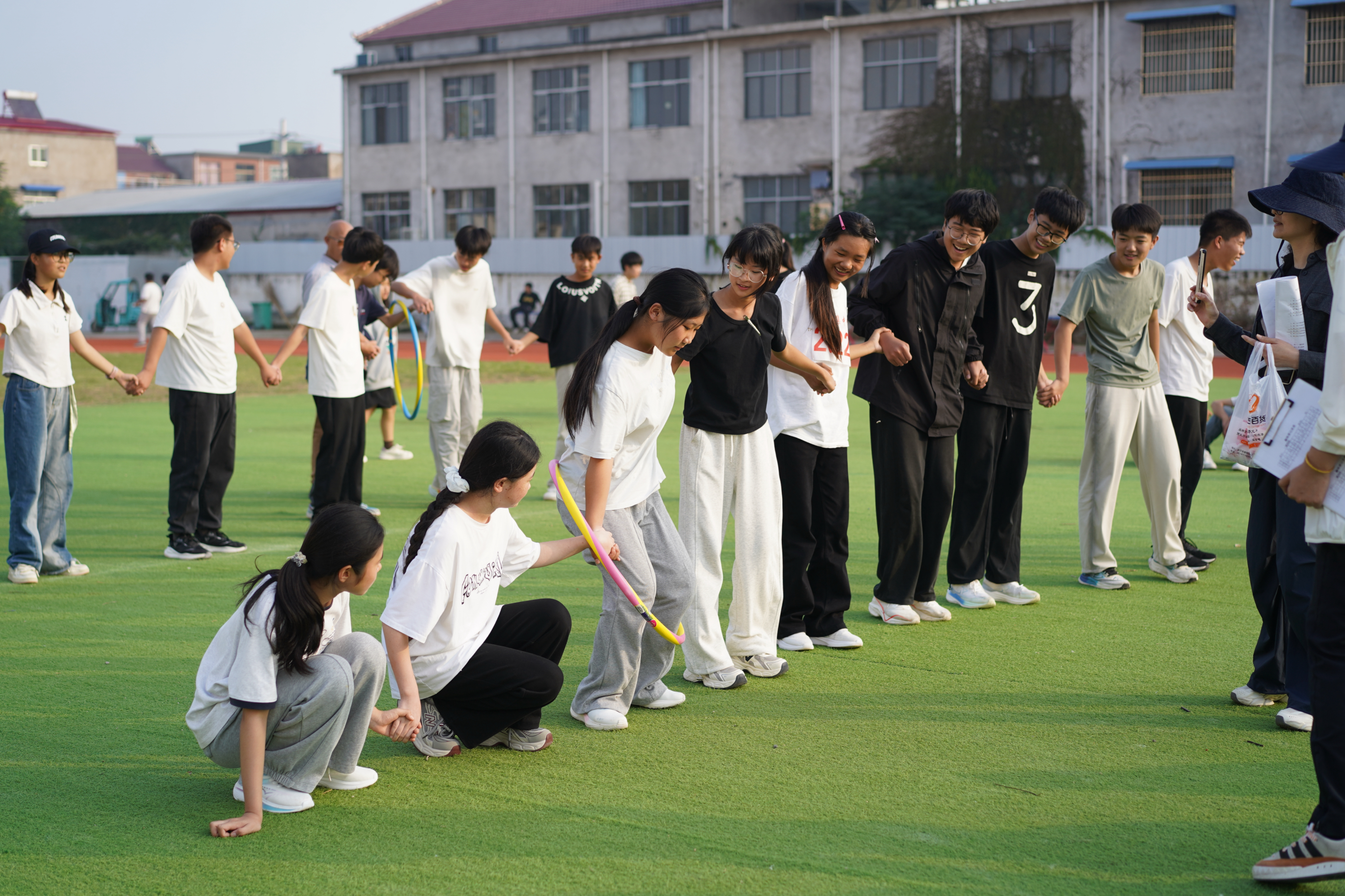 青春活力燃动校园，拼搏激情闪耀赛场 ----时集中学2025年秋季运动会圆满落幕